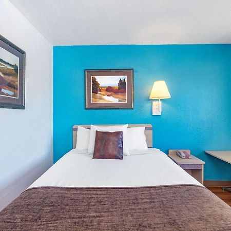 Travelodge By Wyndham Miles City Extérieur photo