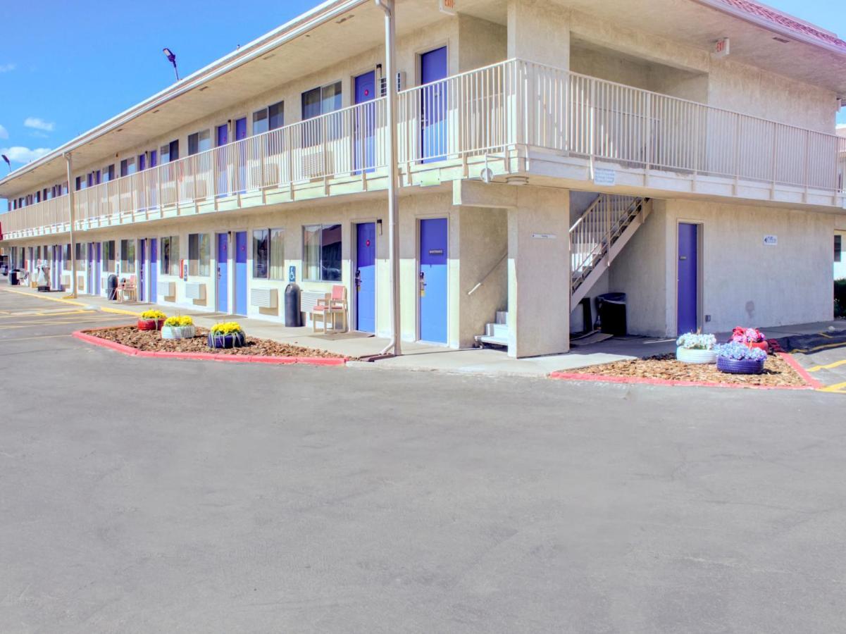 Travelodge By Wyndham Miles City Extérieur photo