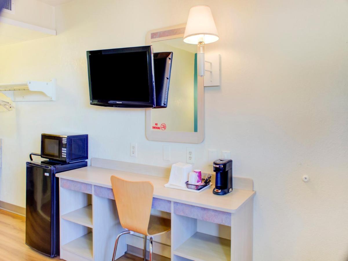 Travelodge By Wyndham Miles City Extérieur photo