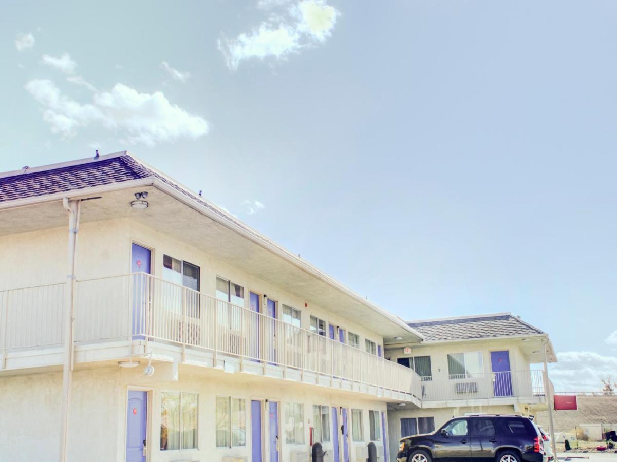 Travelodge By Wyndham Miles City Extérieur photo