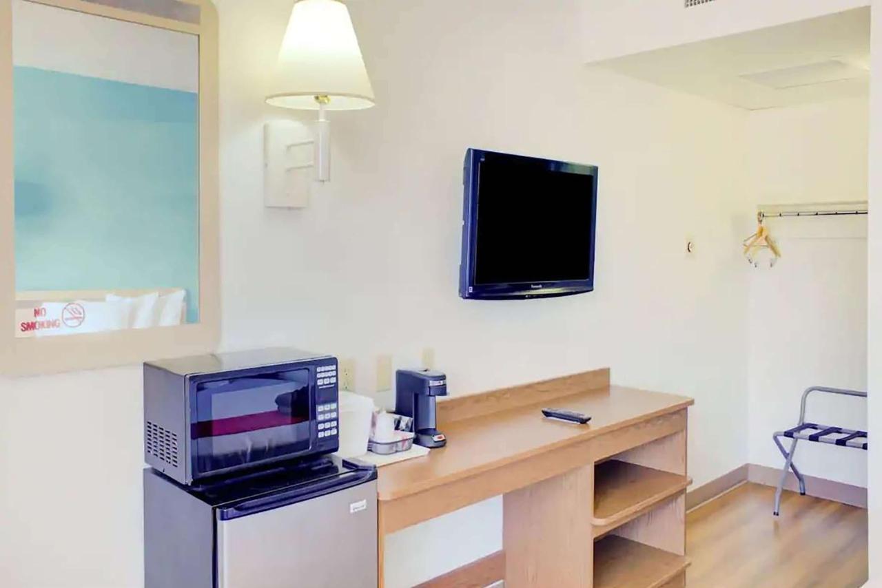 Travelodge By Wyndham Miles City Extérieur photo