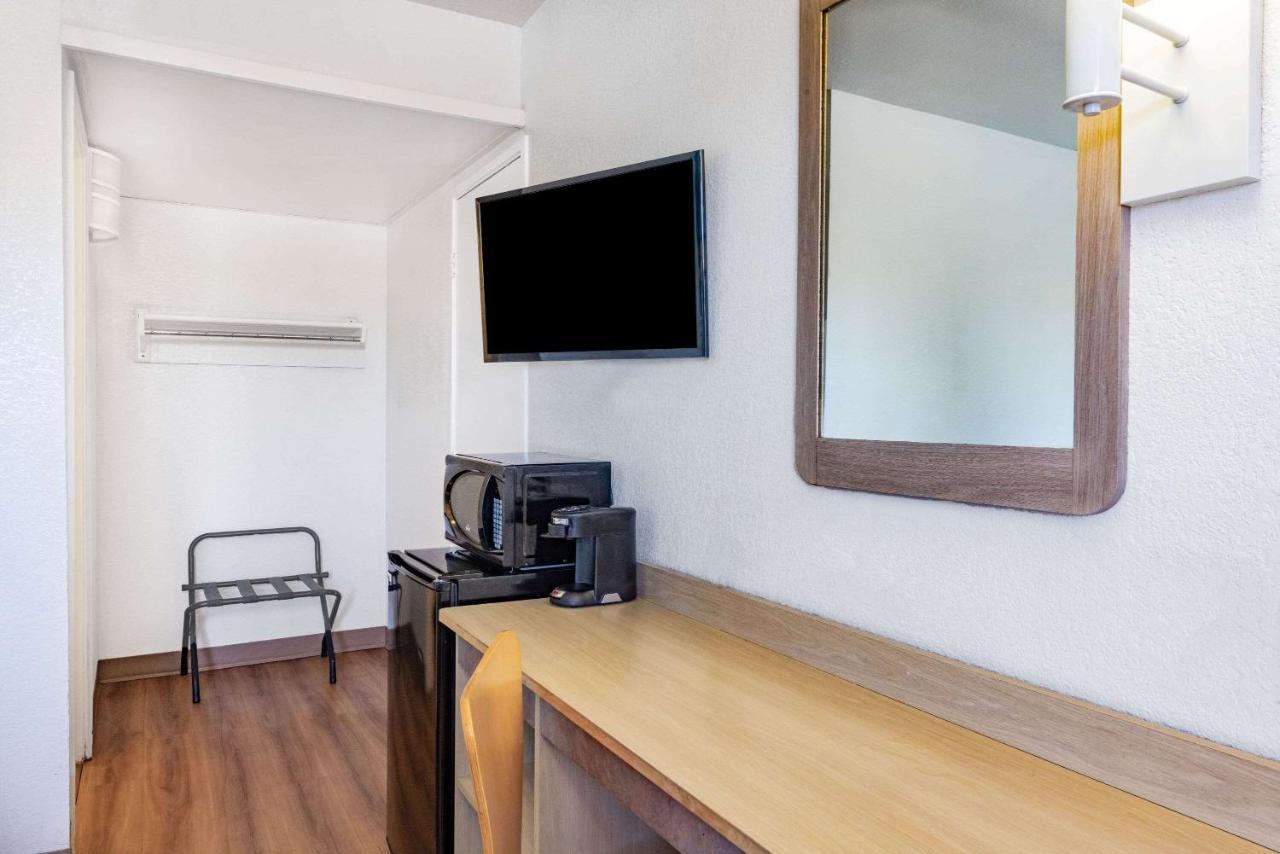 Travelodge By Wyndham Miles City Extérieur photo