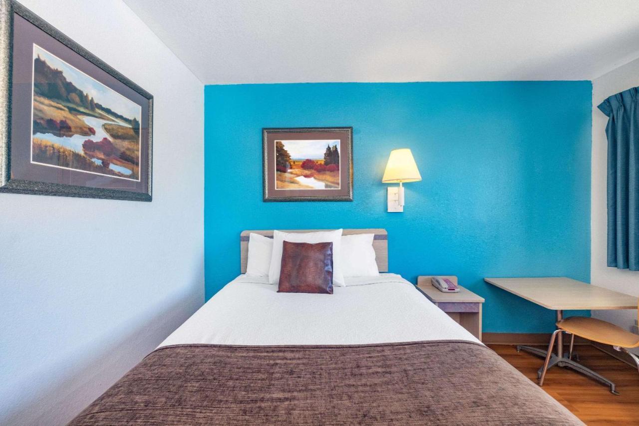 Travelodge By Wyndham Miles City Extérieur photo