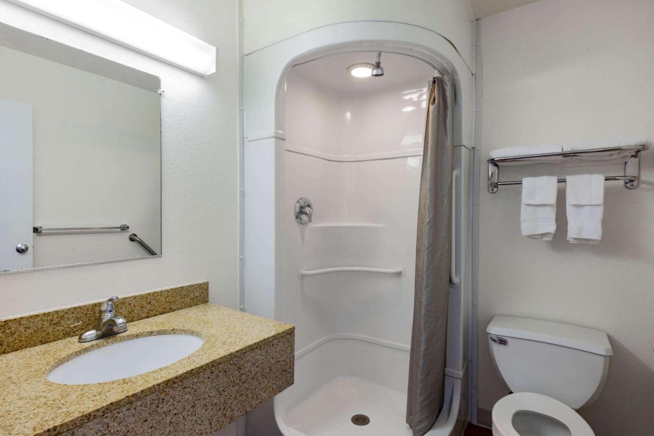 Travelodge By Wyndham Miles City Extérieur photo