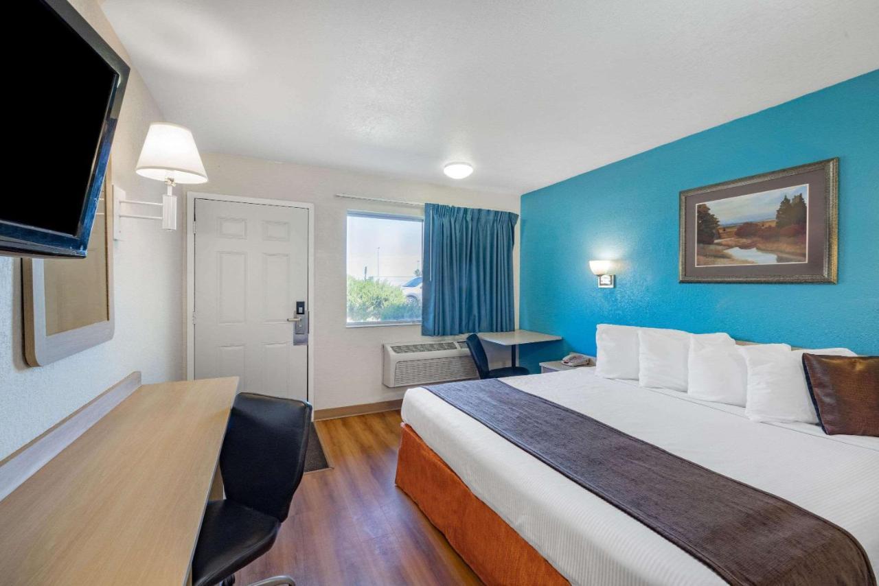 Travelodge By Wyndham Miles City Extérieur photo