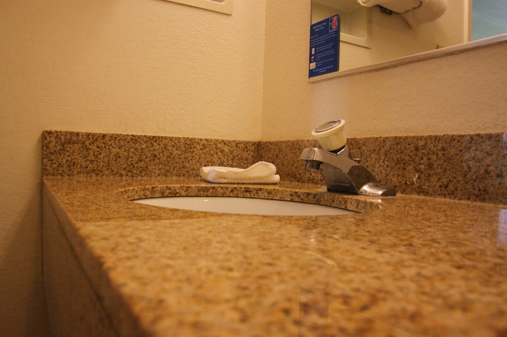 Travelodge By Wyndham Miles City Extérieur photo