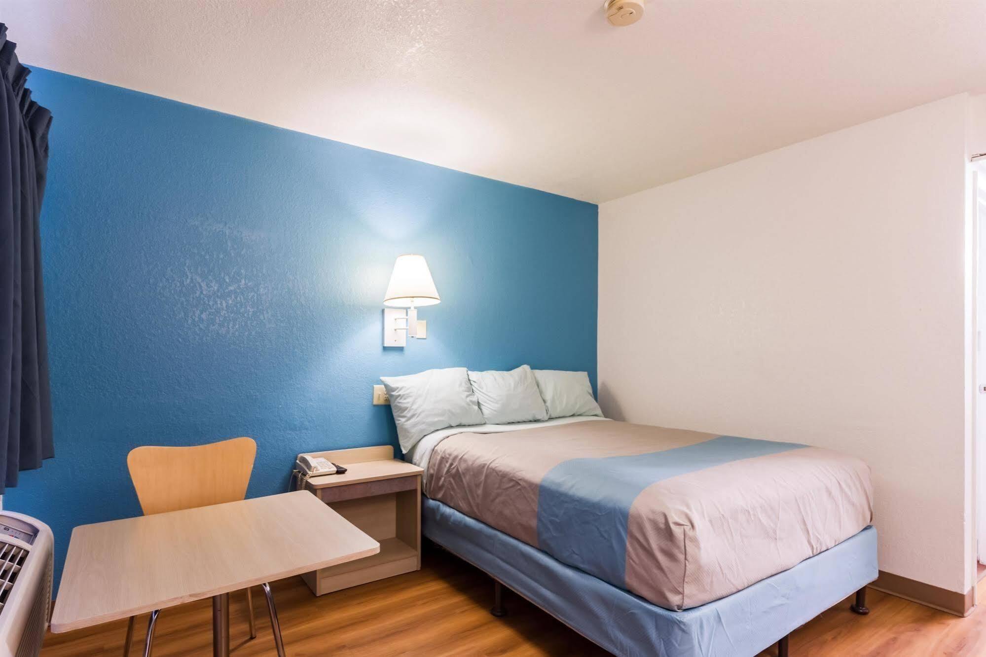 Travelodge By Wyndham Miles City Extérieur photo