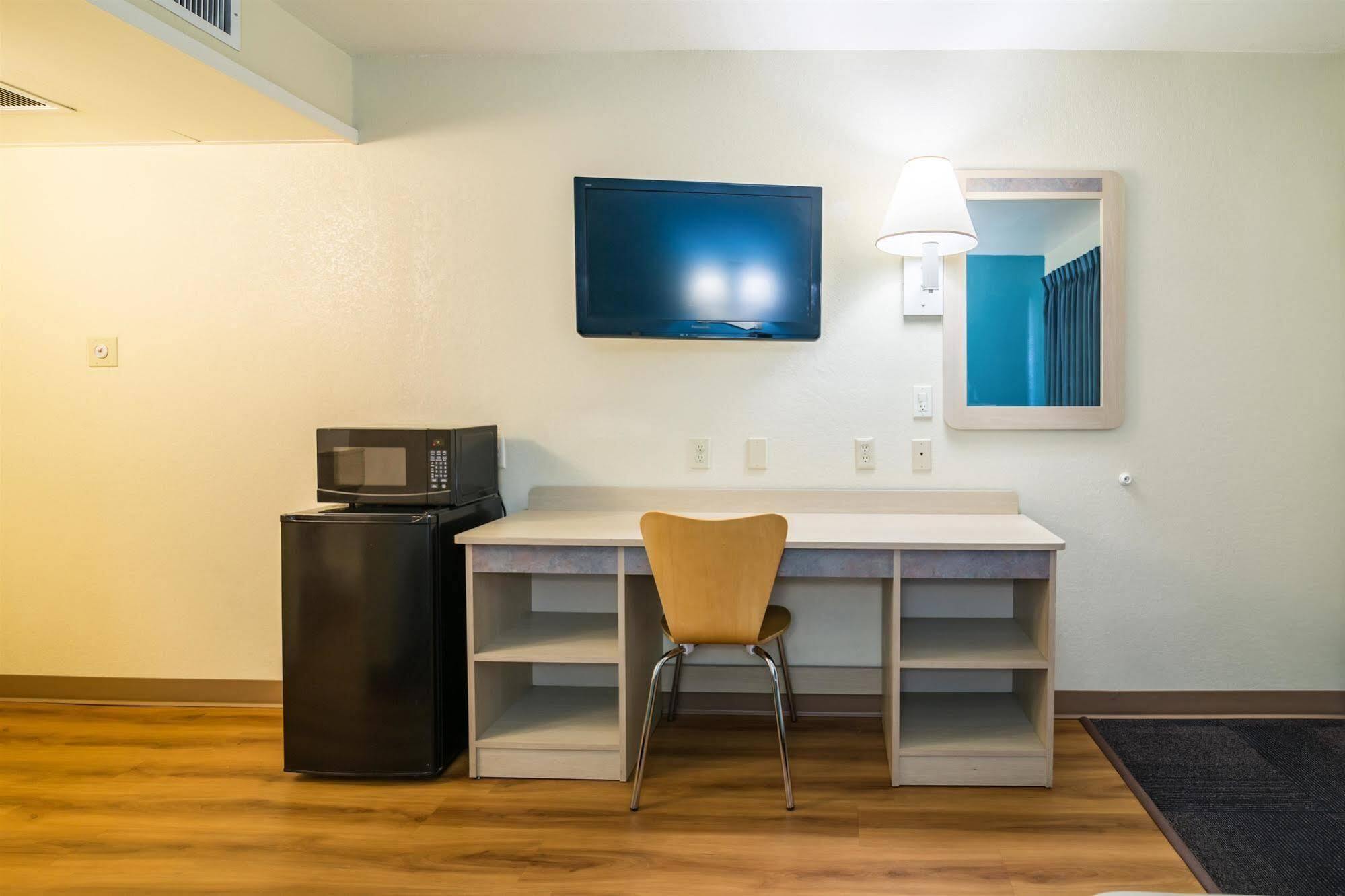 Travelodge By Wyndham Miles City Extérieur photo